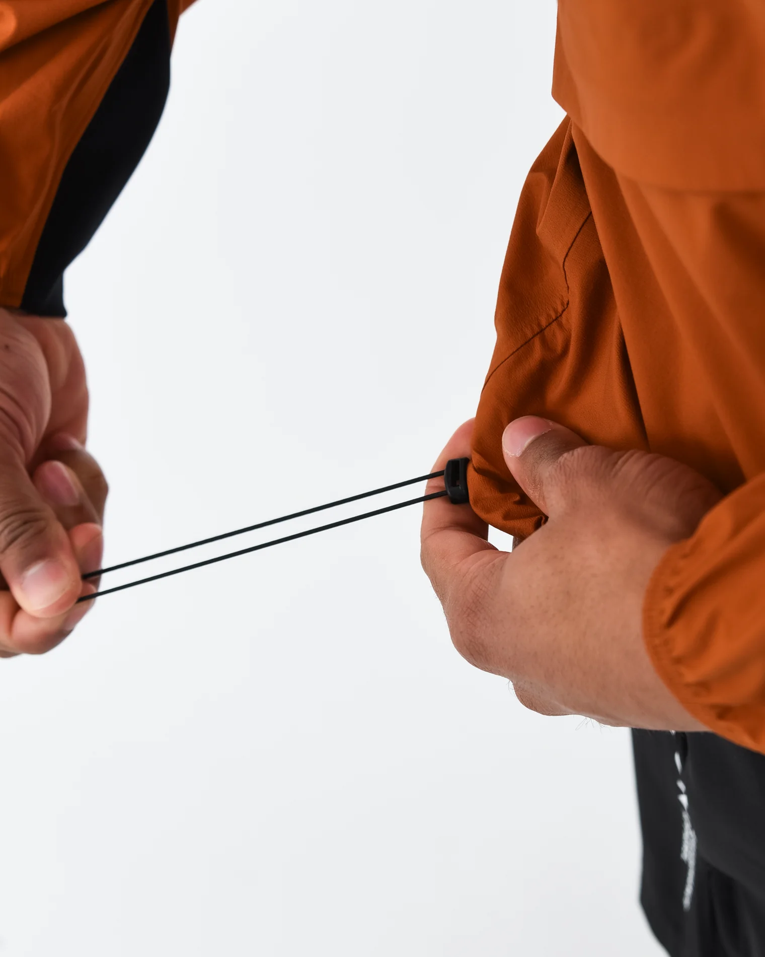 Phantom Running Rain Jacket Men - Image 31