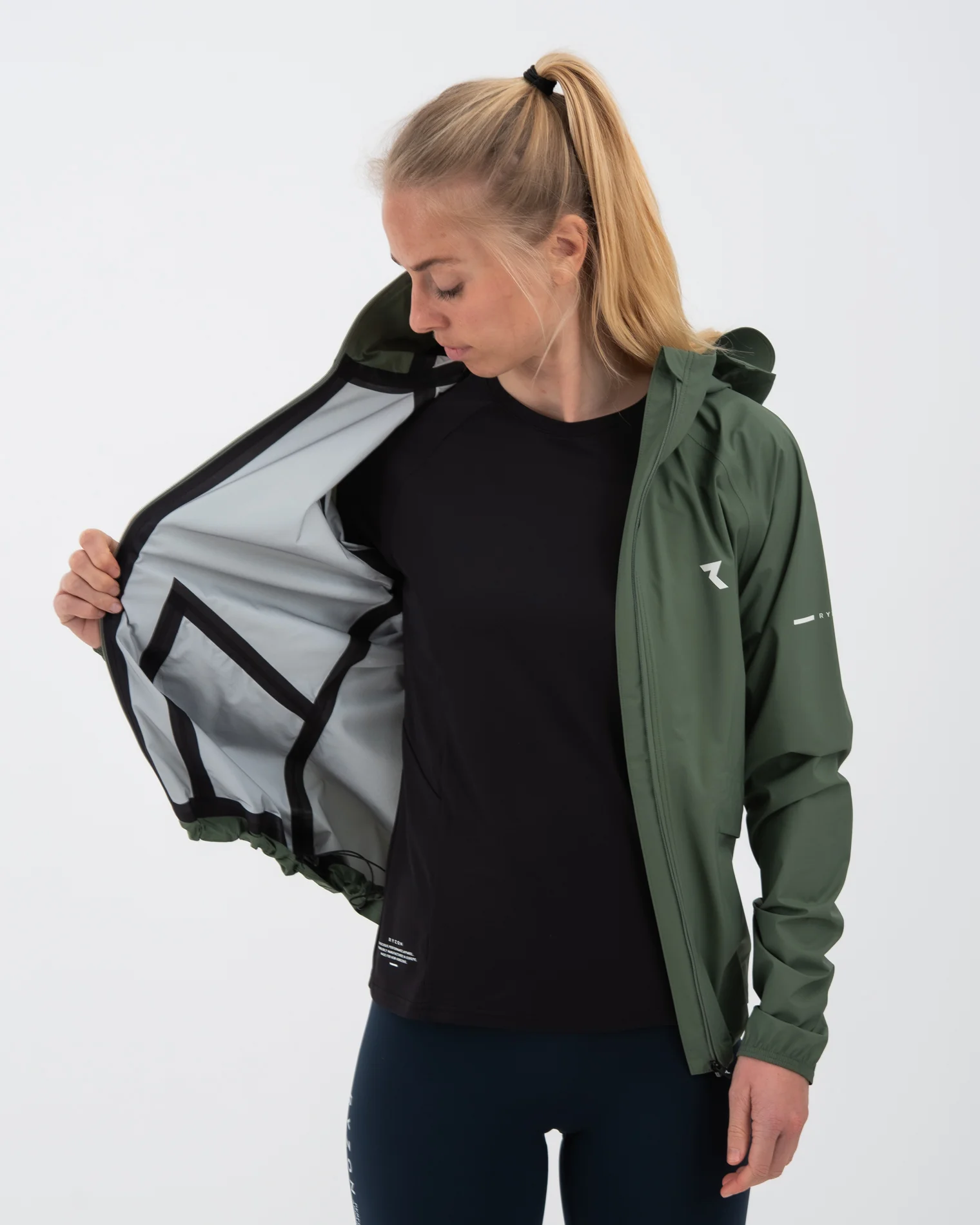 Phantom Running Rain Jacket Women - Image 15