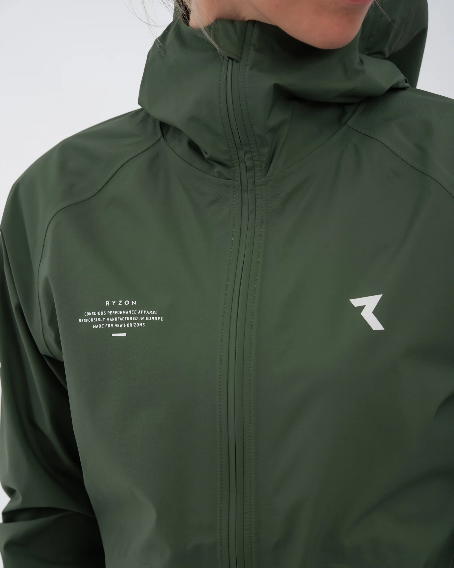 Phantom Running Rain Jacket Women - Image 17