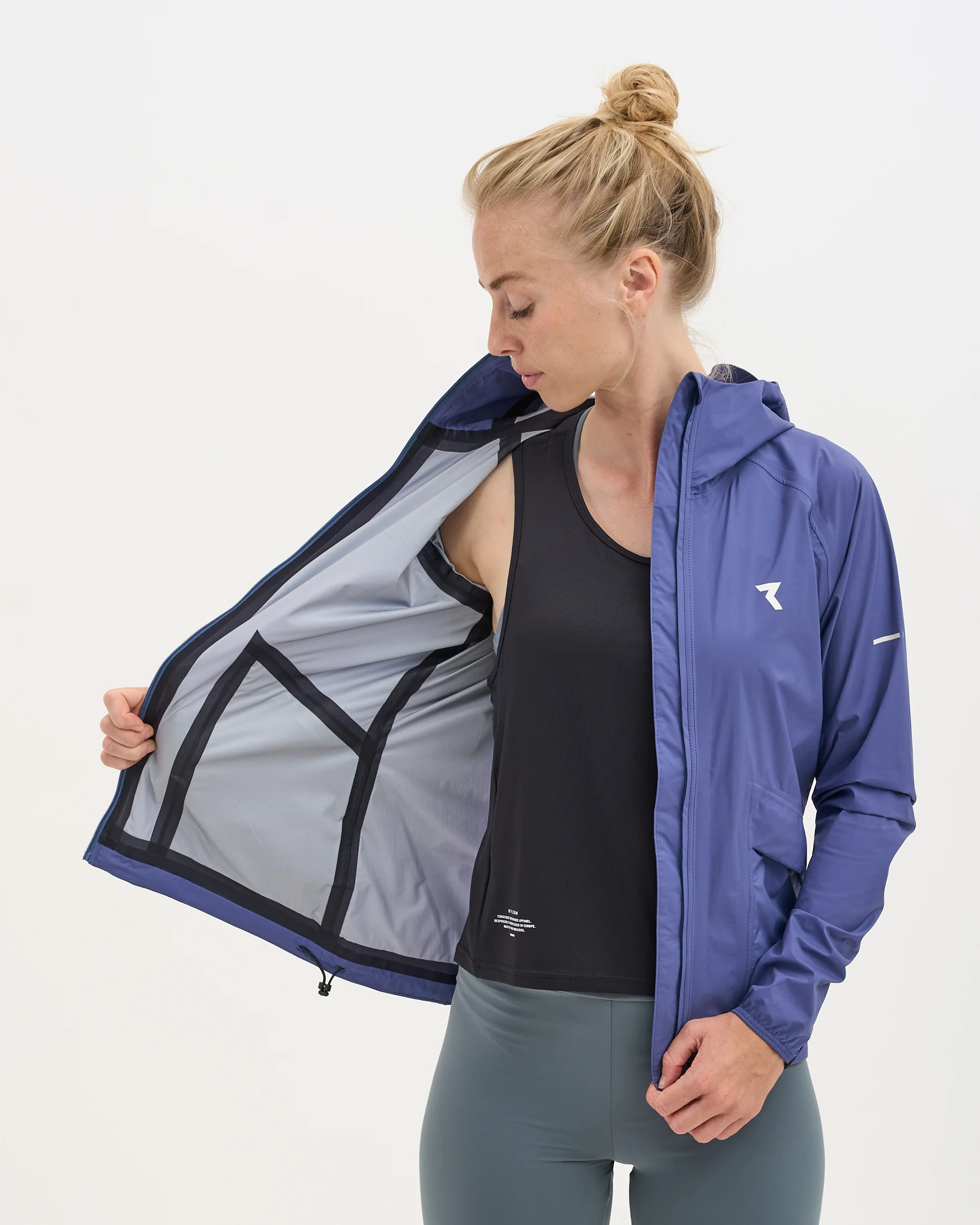 Phantom Running Rain Jacket Women - Image 46